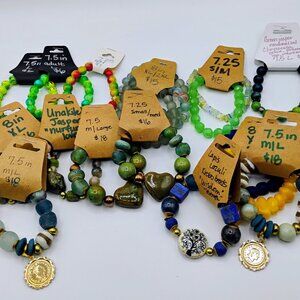 19 pieces mixed lot gemstones & glass beaded bracelets